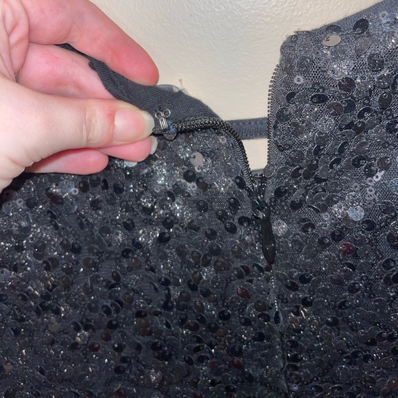 Abercrombie black sequin dress long sleeve - Picture 2 of 5